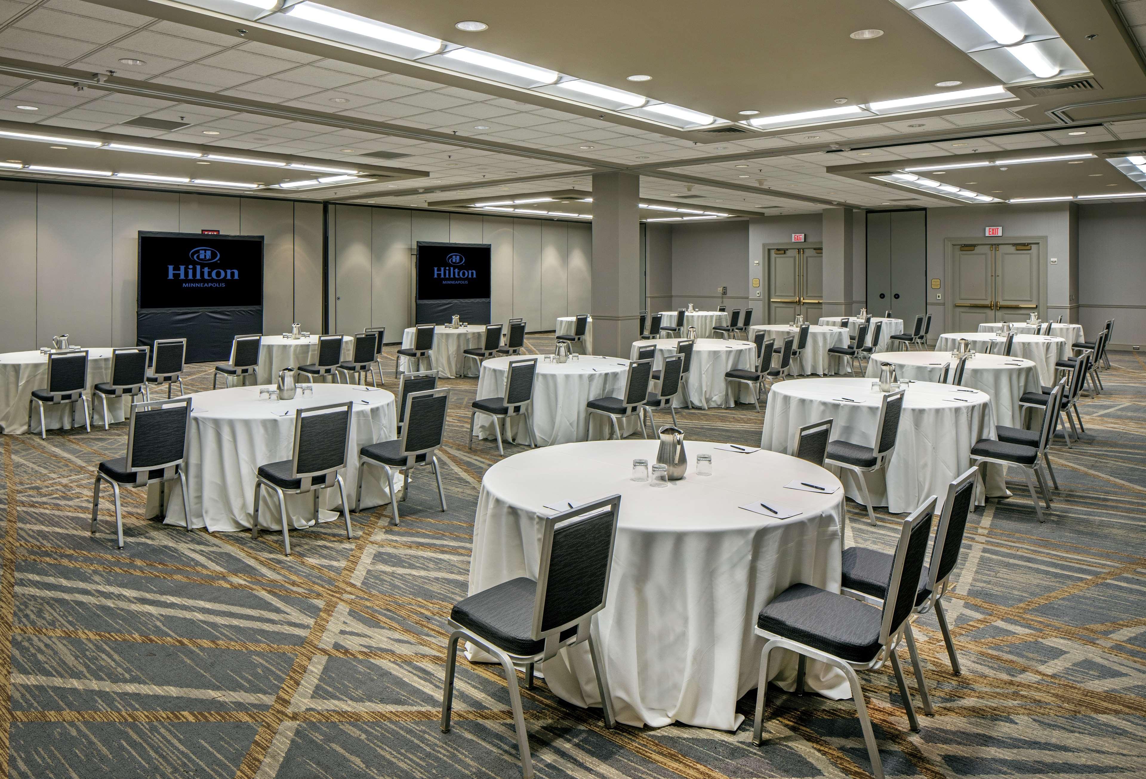 Hilton Minneapolis Zewnętrze zdjęcie